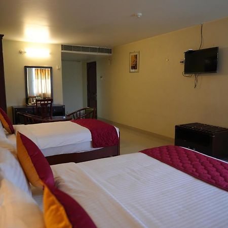 Mg Zion Hotel Tirupati Extérieur photo