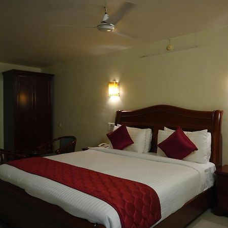 Mg Zion Hotel Tirupati Extérieur photo