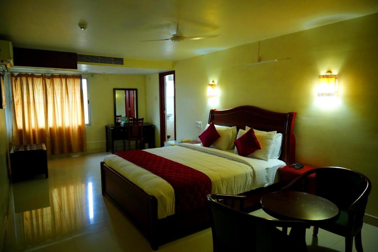 Mg Zion Hotel Tirupati Extérieur photo