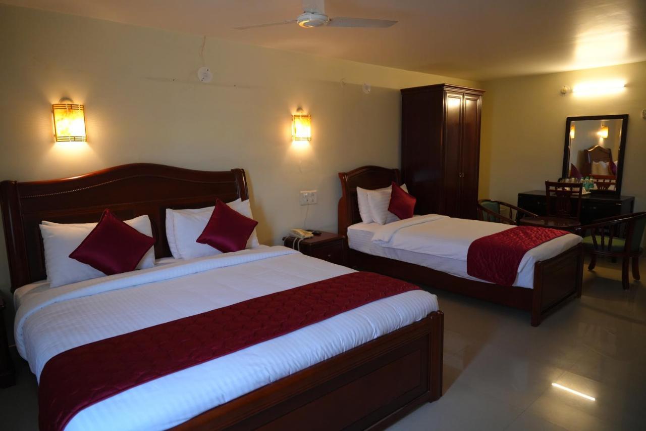 Mg Zion Hotel Tirupati Extérieur photo