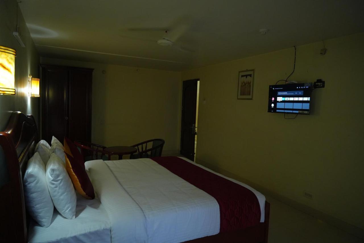 Mg Zion Hotel Tirupati Extérieur photo